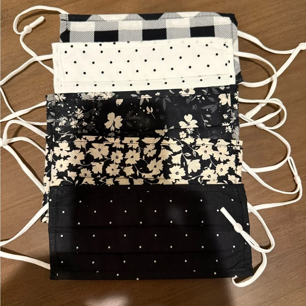 Old Navy Set of 5 Black and White Patterned Face Masks